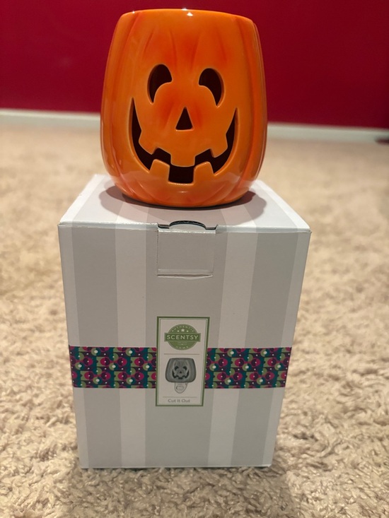 Scentsy Other - Scentsy Cut it Out Orange Jack-O'-Lantern Ceramic Mini Warmer